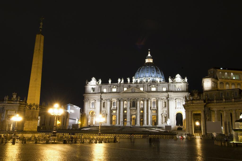 Bed & Breakfast Armonie Romane ภายนอก รูปภาพ St. Peter's Basilica, Vatican City