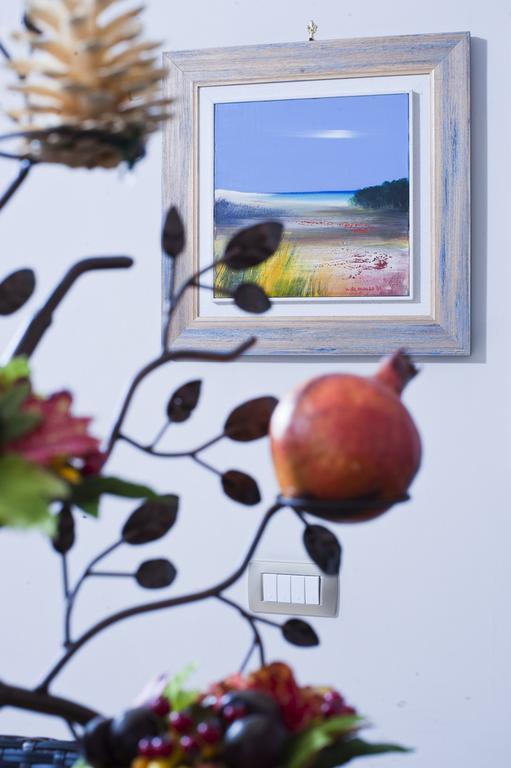Bed & Breakfast Armonie Romane ภายนอก รูปภาพ A painting by David Shepherd