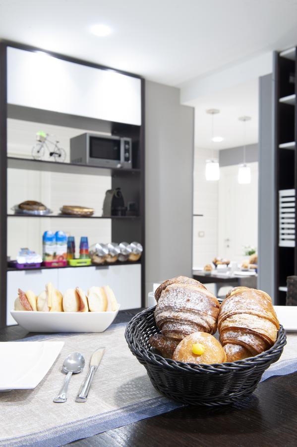 Bed & Breakfast Armonie Romane ภายนอก รูปภาพ A typical kitchen at the University of Nottingham